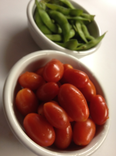 Snack mantra: tomatoes and edamame. (Y)om.